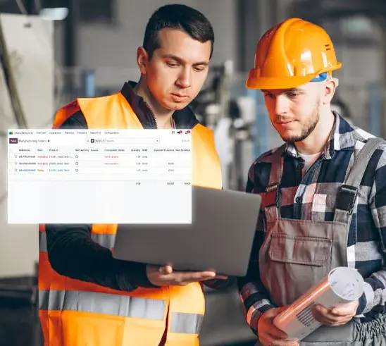 Un ingénieur en production utilise Odoo pour optimiser la production et suivre les opérations industrielles